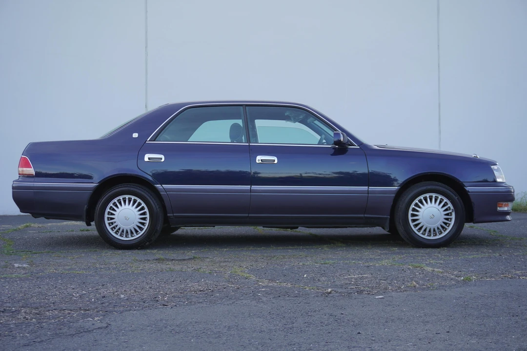 1997 Toyota Crown 10th Gen - Image 3 of 31