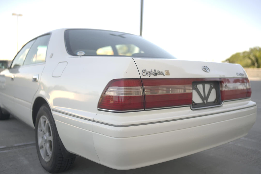 1997 Toyota Crown 10th Gen - Image 12 of 31
