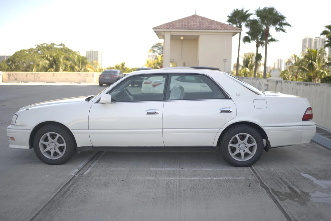 1997 Toyota Crown 10th Gen - Image 8 of 31