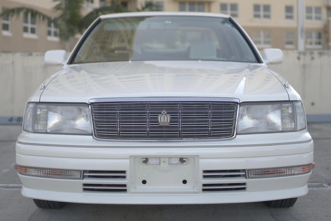 1997 Toyota Crown 10th Gen - Image 2 of 31