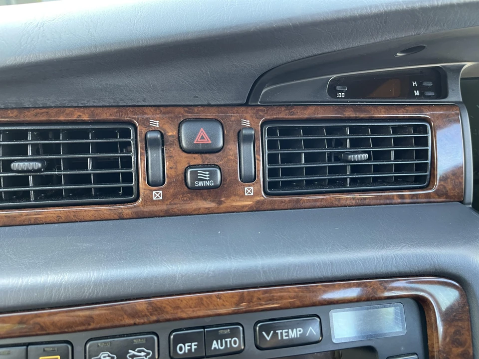 1997 Toyota Crown 10th Gen - Image 29 of 31