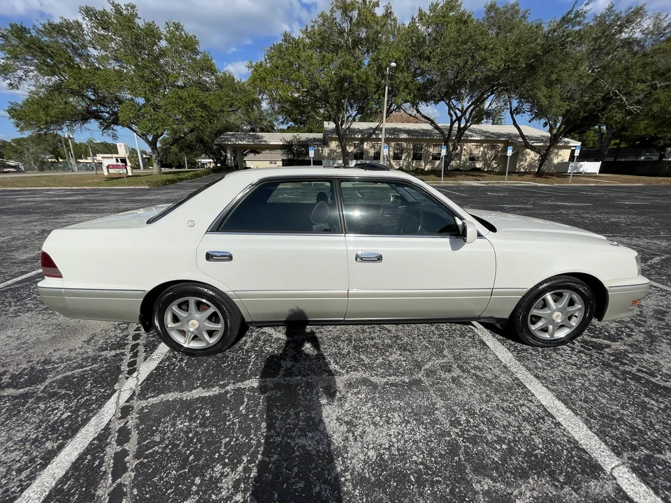 1997 Toyota Crown 10th Gen - Image 10 of 31