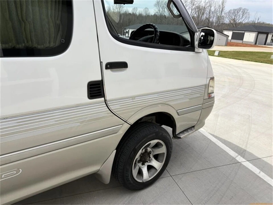 1997 Toyota - Image 14 of 31