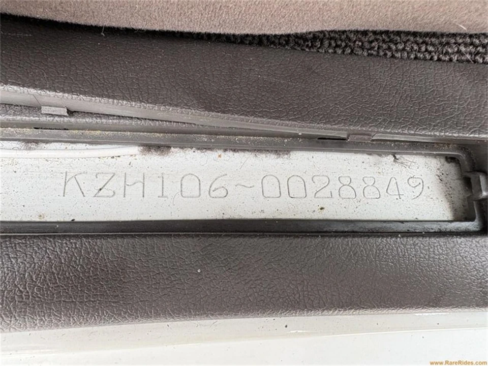 1997 Toyota - Image 8 of 31