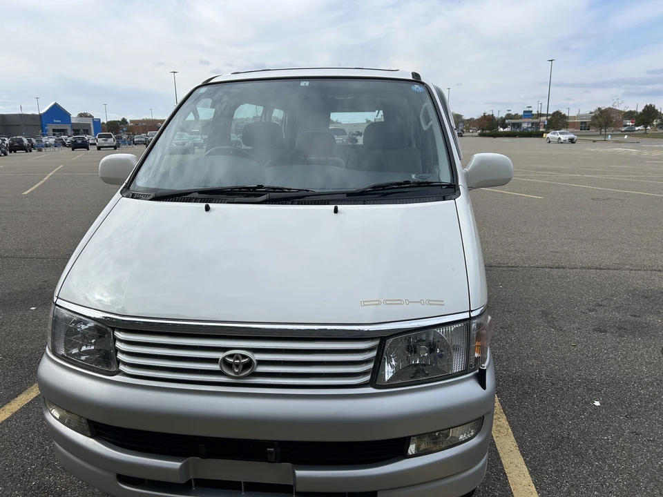 1997 Toyota HiAce 4th Gen - Image 4 of 31
