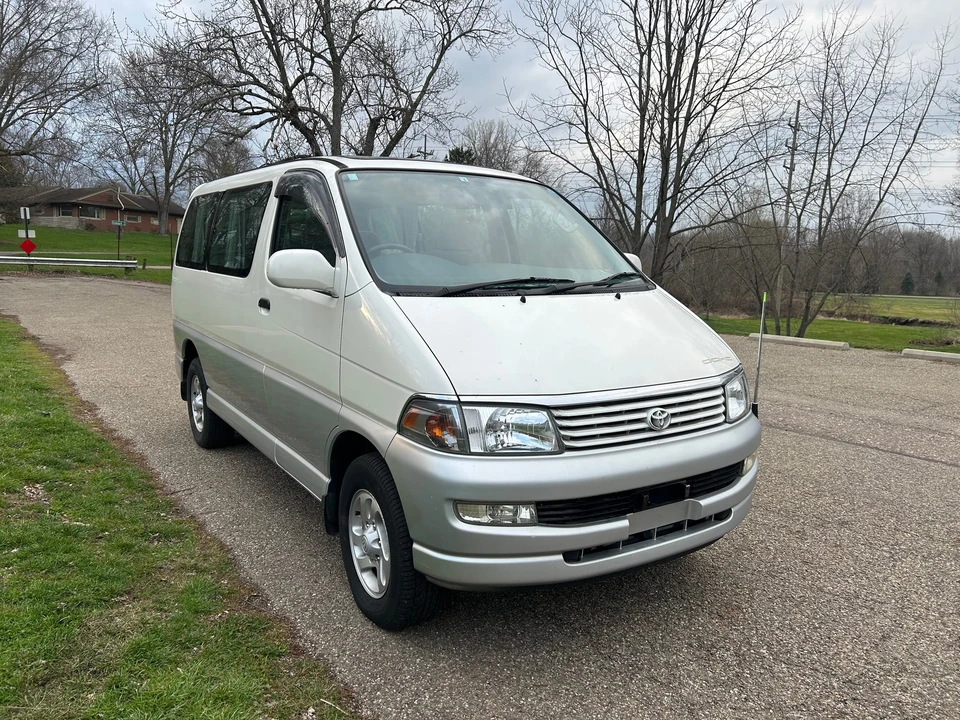 1997 Toyota HiAce 4th Gen - Image 5 of 31