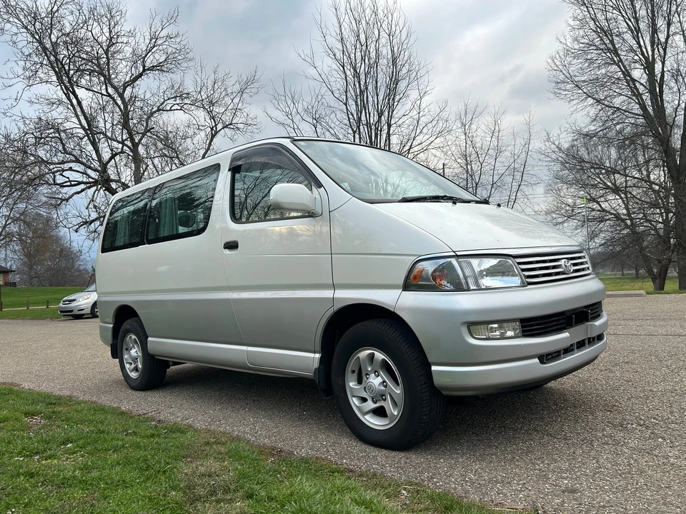 1997 Toyota HiAce 4th Gen - Image 7 of 31