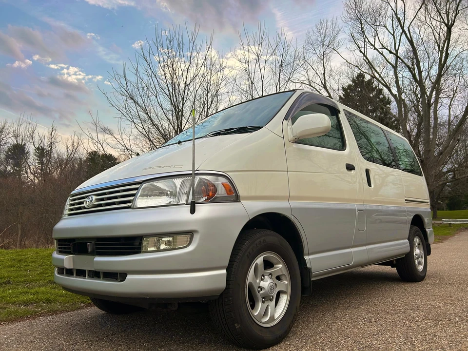 1997 Toyota HiAce 4th Gen - Image 17 of 31