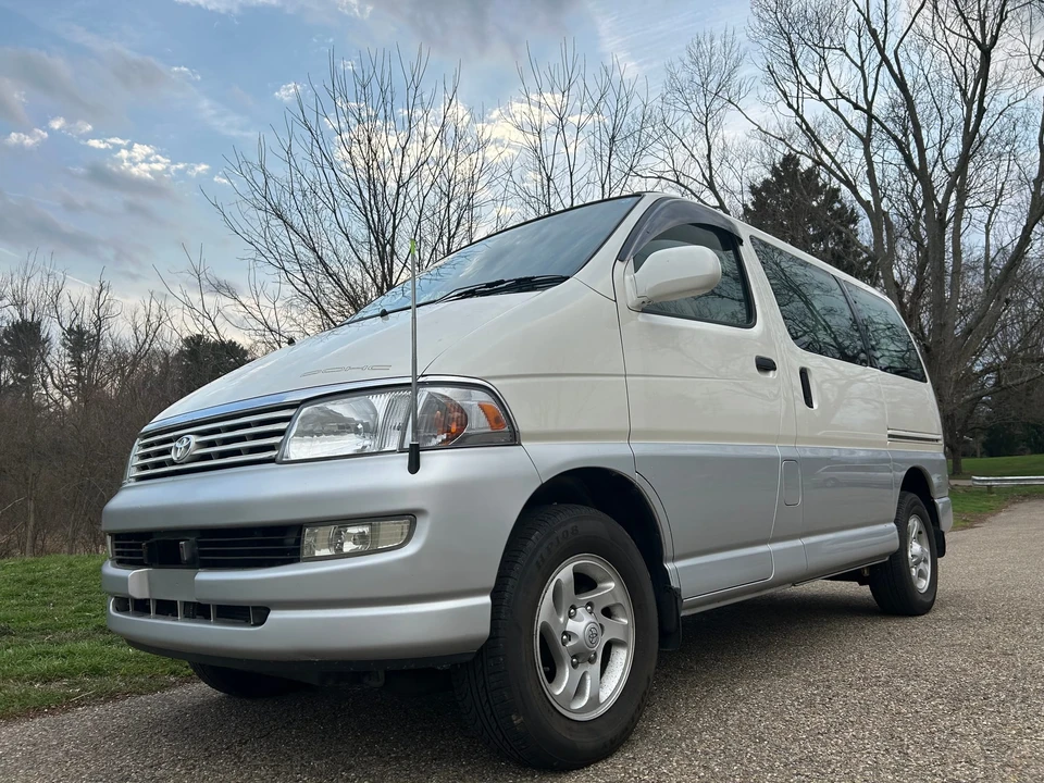 1997 Toyota HiAce 4th Gen - Image 18 of 31