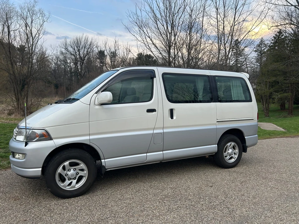 1997 Toyota HiAce 4th Gen - Image 16 of 31