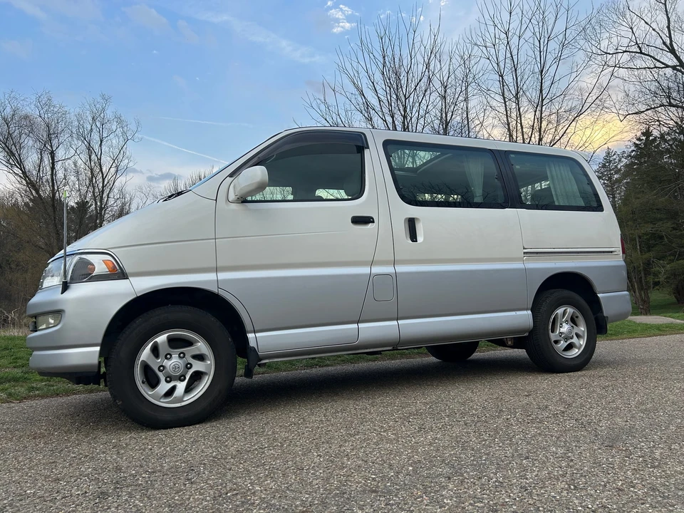 1997 Toyota HiAce 4th Gen - Image 14 of 31