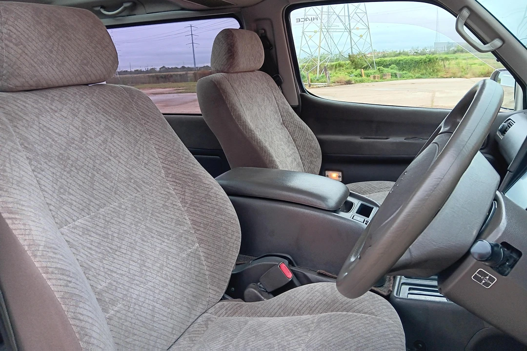 1997 Toyota HiAce 4th Gen - Image 27 of 31