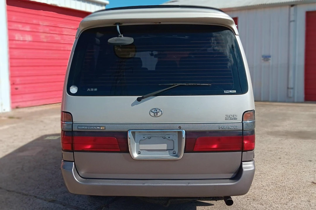 1997 Toyota HiAce 4th Gen - Image 5 of 31