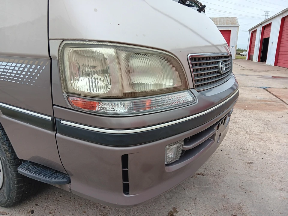 1997 Toyota HiAce 4th Gen - Image 17 of 31