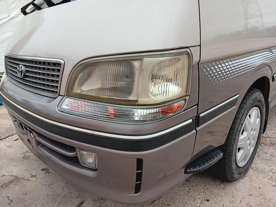 1997 Toyota HiAce 4th Gen - Image 18 of 31