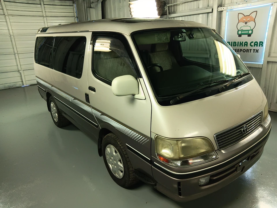 1997 Toyota HiAce 4th Gen - Image 15 of 31