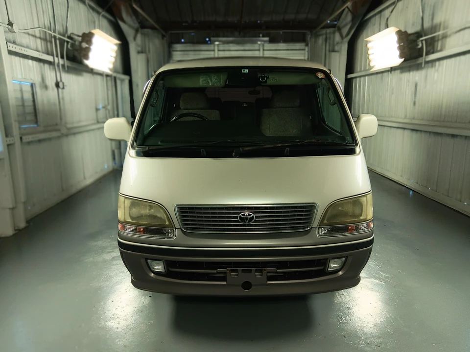 1997 Toyota HiAce 4th Gen - Image 6 of 31