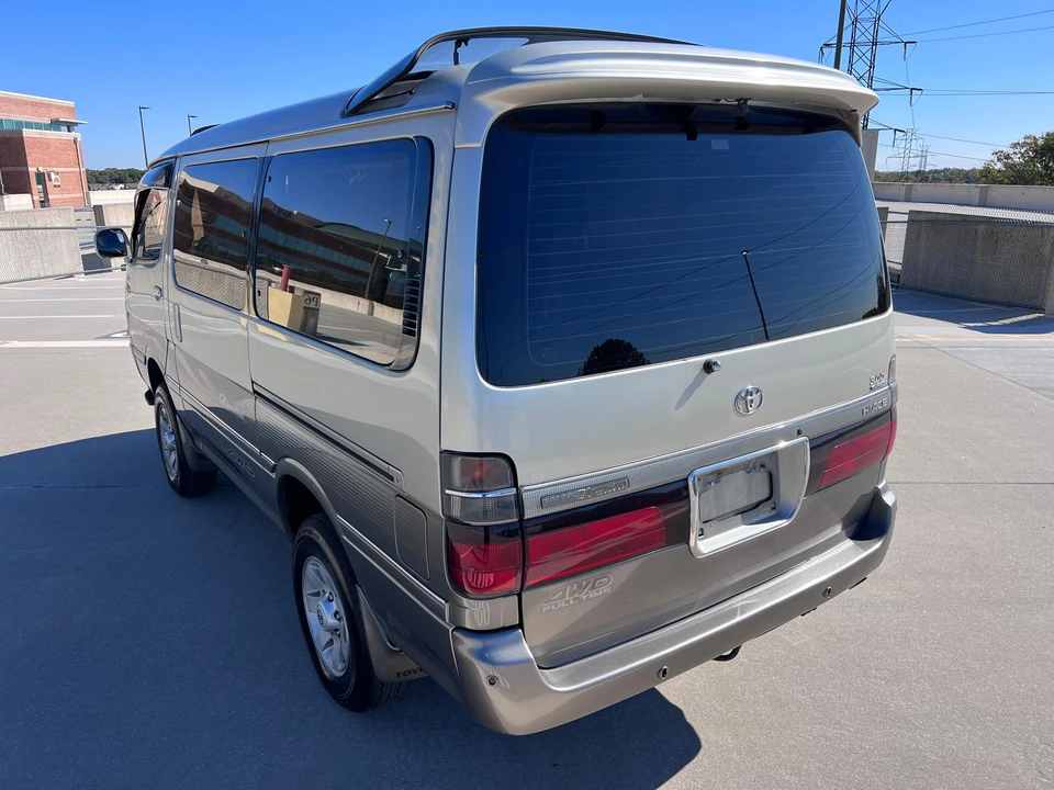 1997 Toyota HiAce 4th Gen - Image 8 of 8
