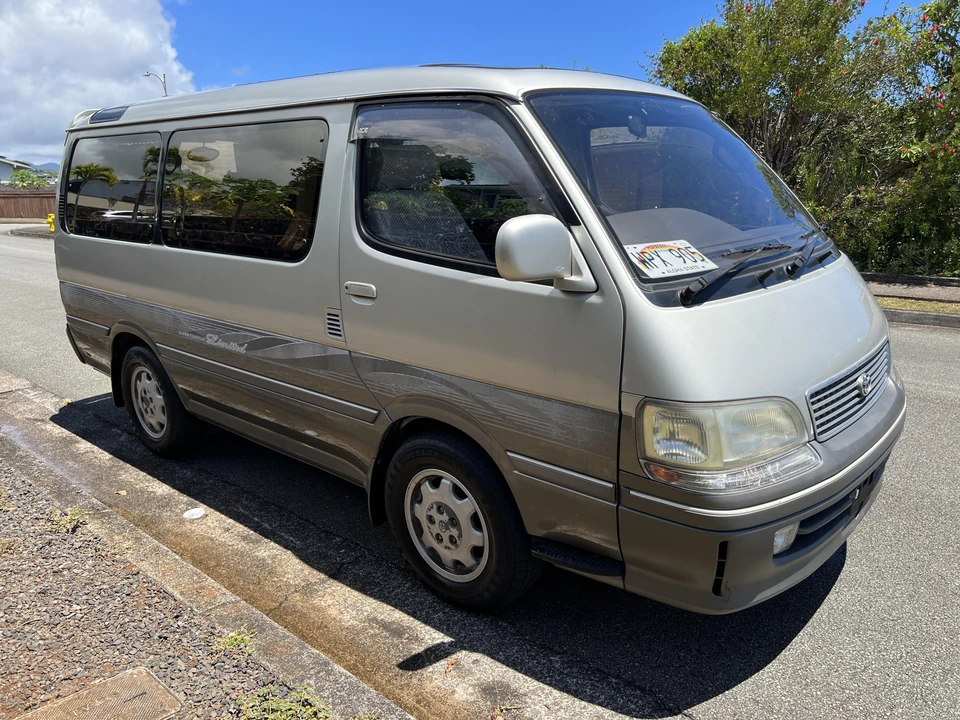 1997 Toyota HiAce 4th Gen - Image 13 of 31