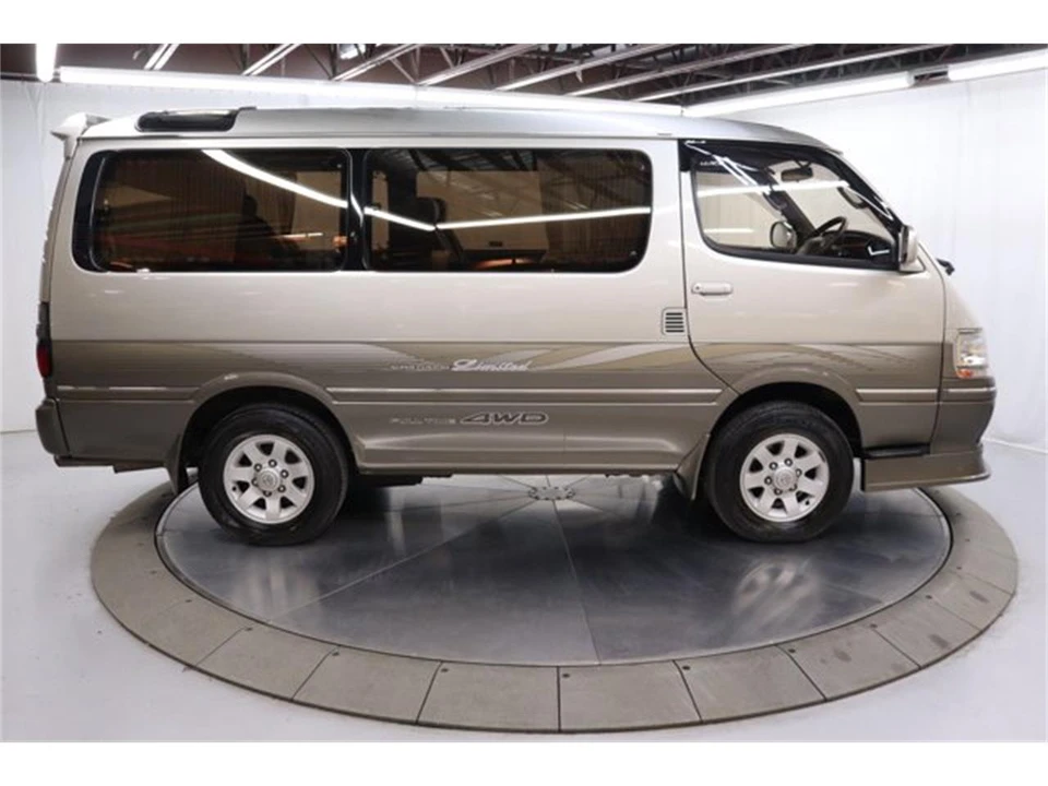 1997 Toyota HiAce 4th Gen - Image 8 of 31