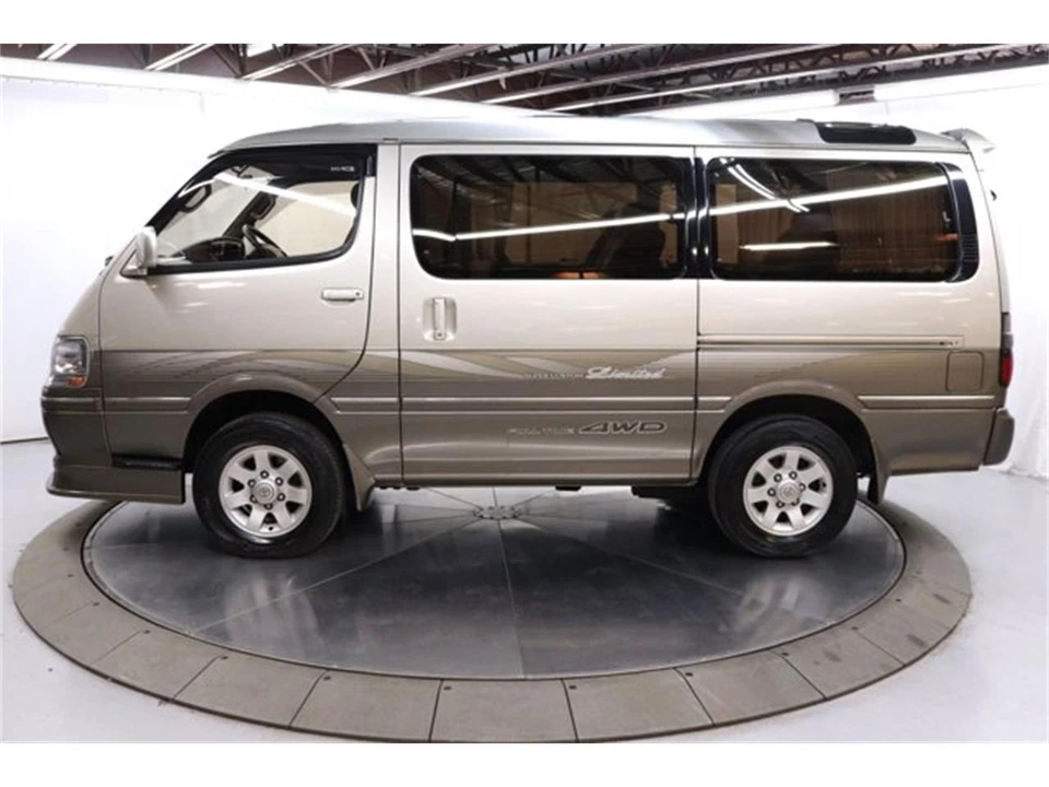 1997 Toyota HiAce 4th Gen - Image 4 of 31
