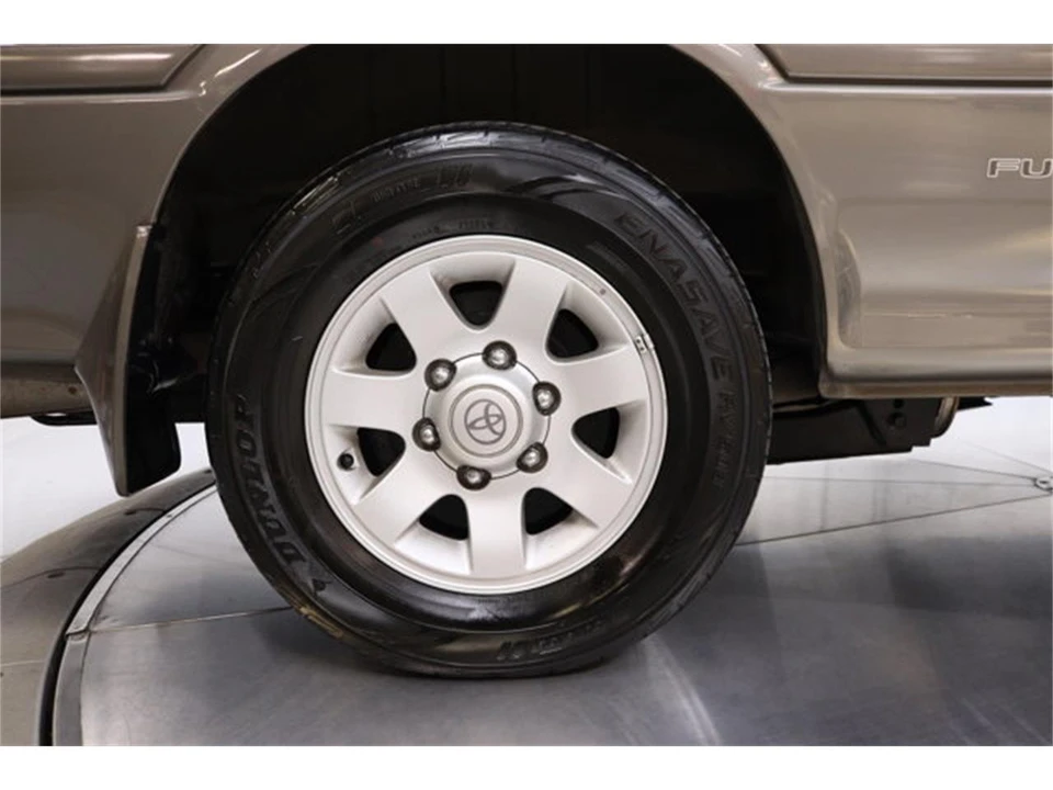 1997 Toyota HiAce 4th Gen - Image 30 of 31