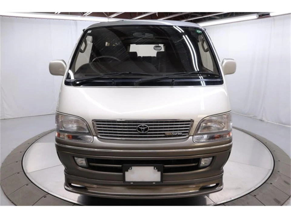 1997 Toyota HiAce 4th Gen - Image 2 of 31