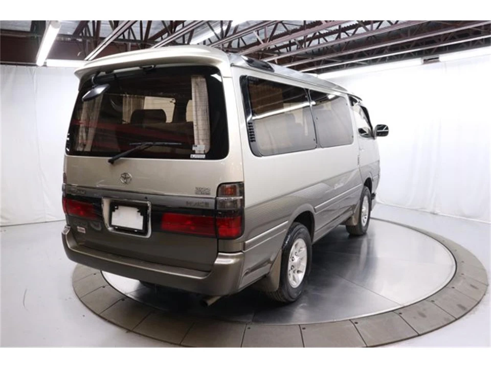 1997 Toyota HiAce 4th Gen - Image 7 of 31