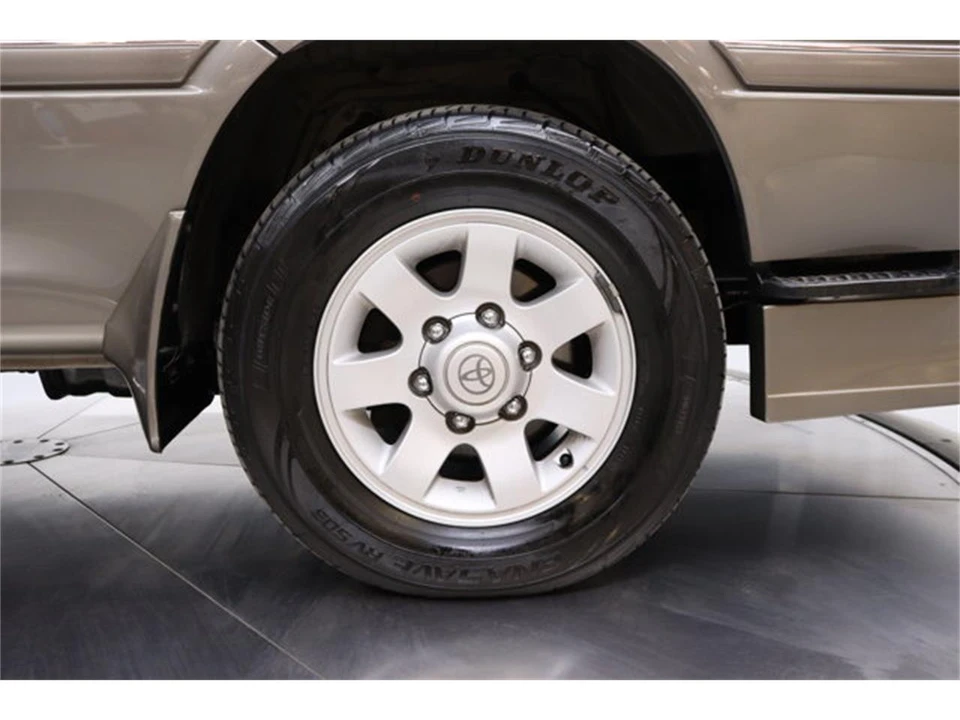 1997 Toyota HiAce 4th Gen - Image 28 of 31