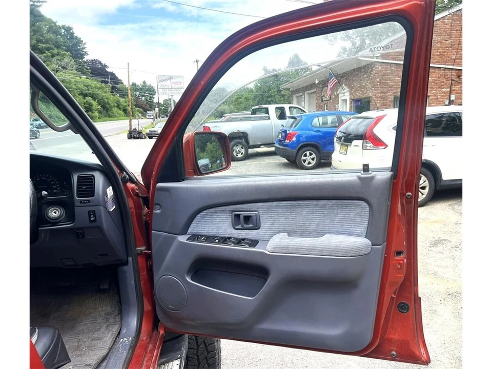 1997 Toyota Hilux 5th Gen - Image 16 of 31