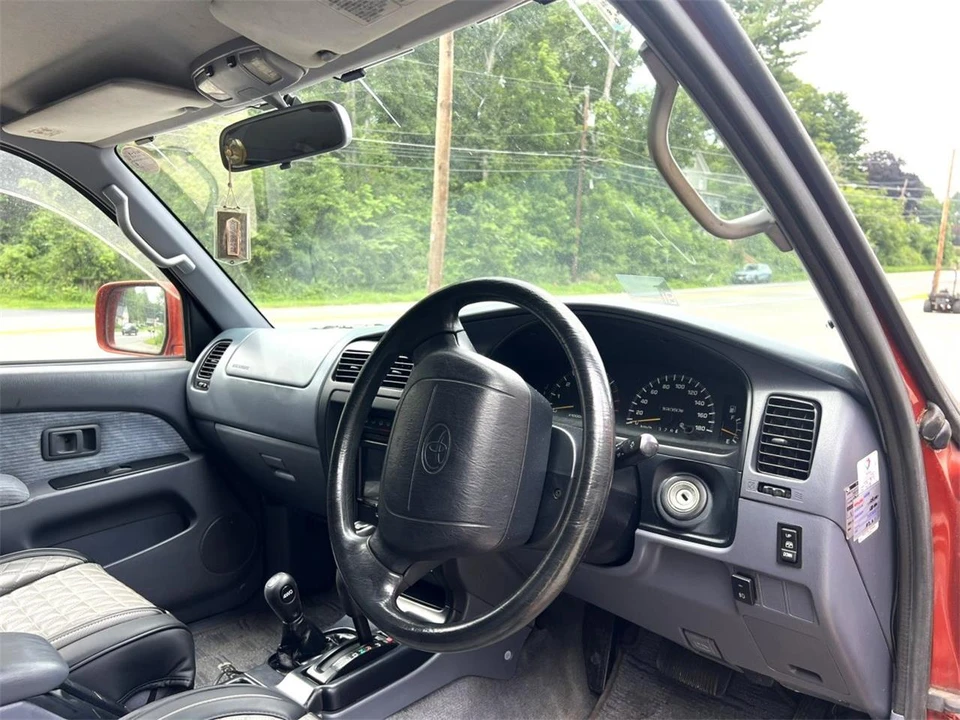 1997 Toyota Hilux 5th Gen - Image 22 of 31