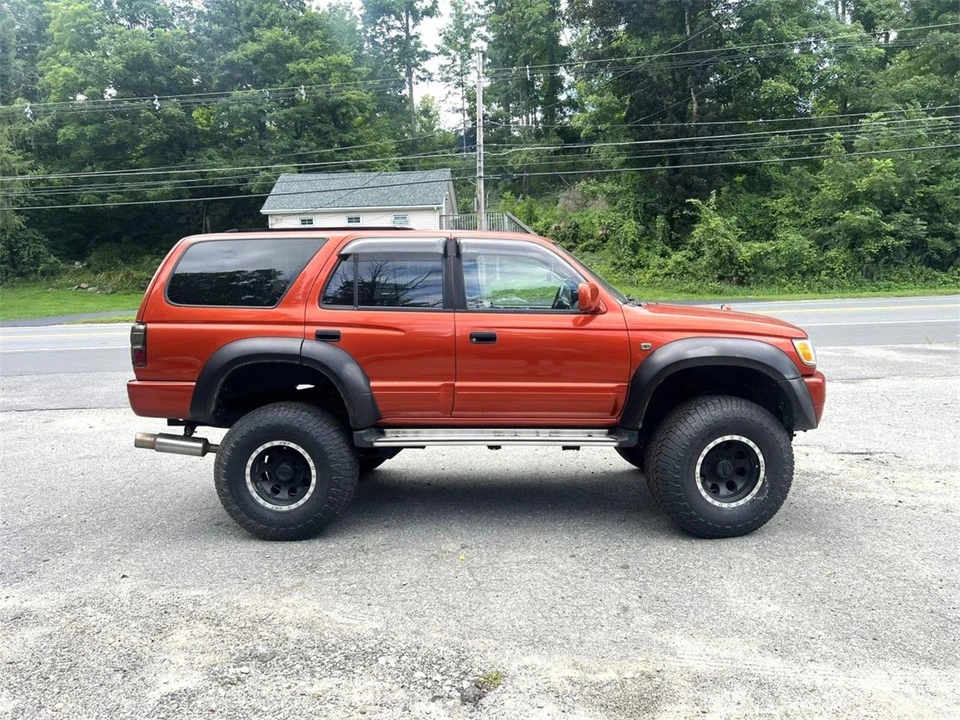 1997 Toyota Hilux 5th Gen - Image 2 of 31