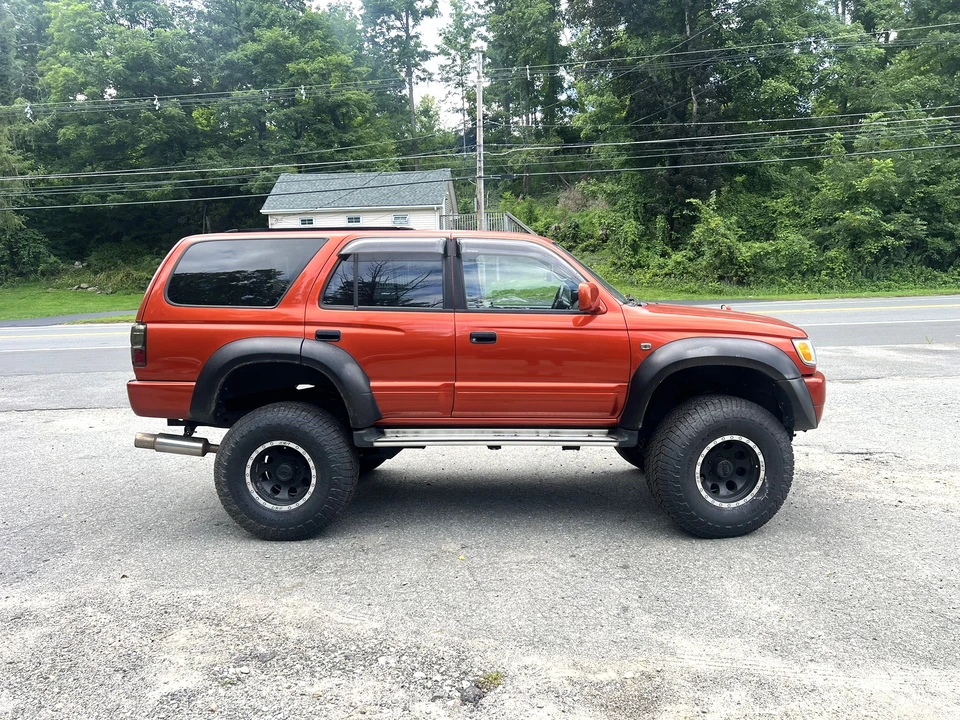 1997 Toyota Hilux 5th Gen - Image 13 of 31