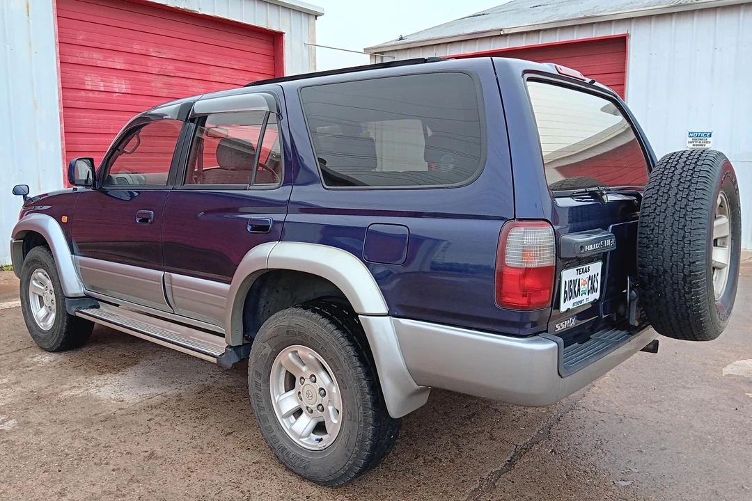 1997 Toyota Hilux 5th Gen - Image 4 of 31
