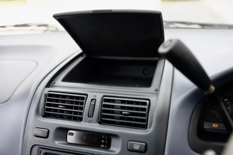 1997 Toyota Previa/Estima - Image 13 of 31
