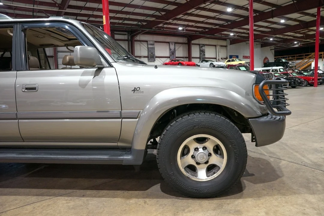 1997 Toyota J80 Land Cruiser - Image 11 of 31