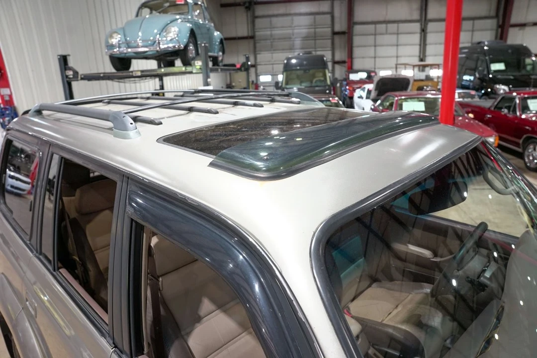 1997 Toyota J80 Land Cruiser - Image 19 of 31