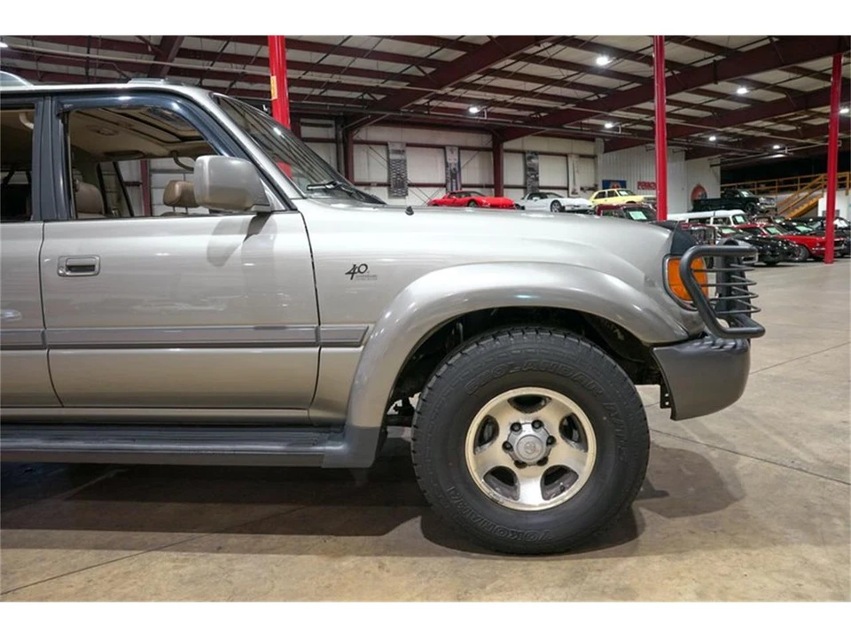 1997 Toyota J80 Land Cruiser - Image 11 of 31