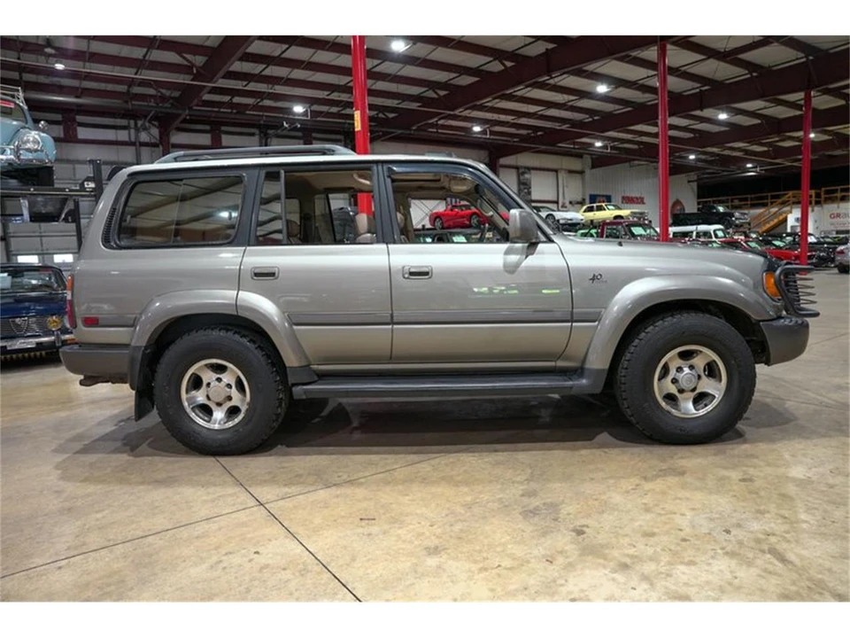1997 Toyota J80 Land Cruiser - Image 10 of 31