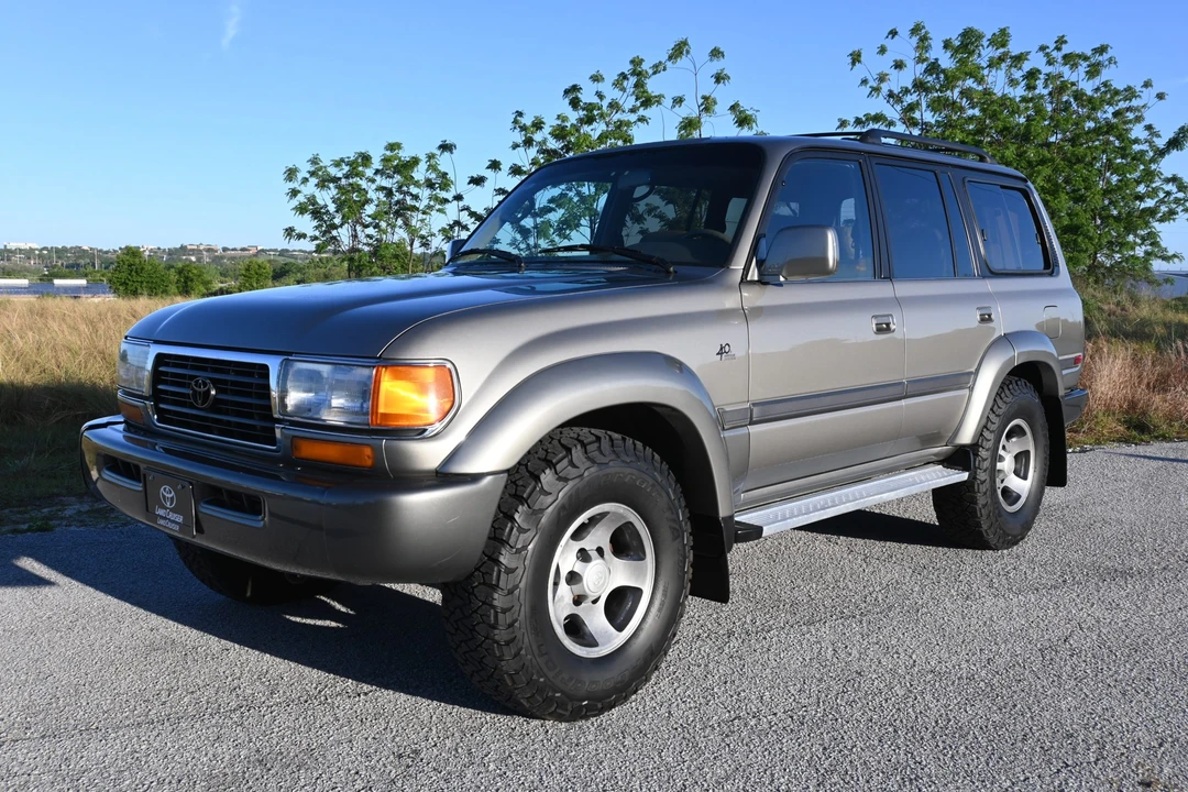 1997 Toyota J80 Land Cruiser - Image 13 of 31