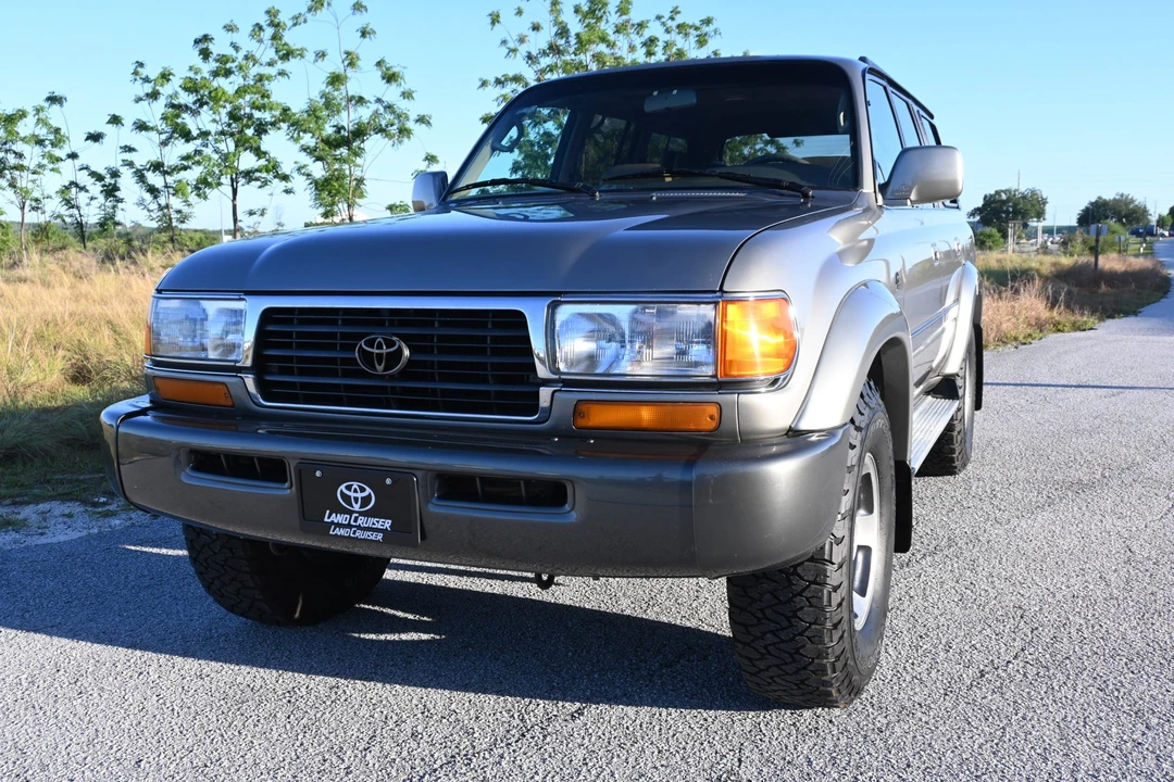 1997 Toyota J80 Land Cruiser - Image 2 of 31