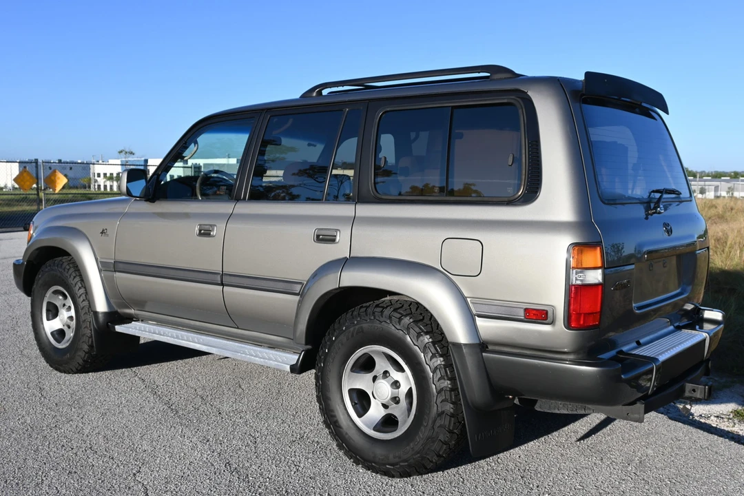 1997 Toyota J80 Land Cruiser - Image 24 of 31