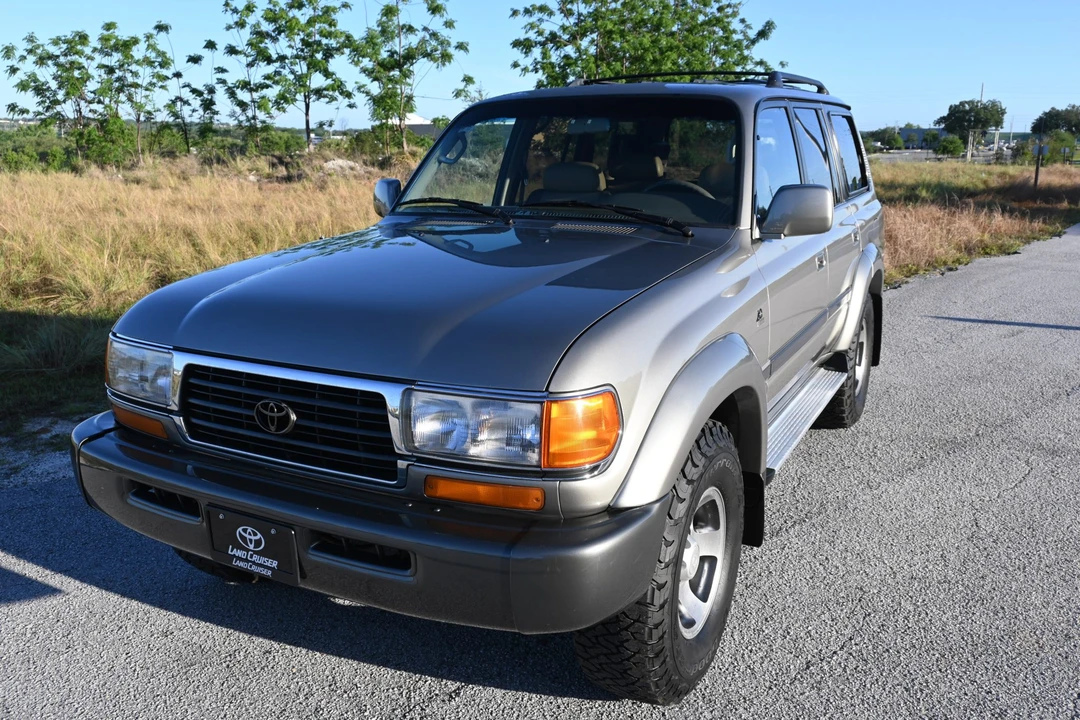 1997 Toyota J80 Land Cruiser - Image 4 of 31