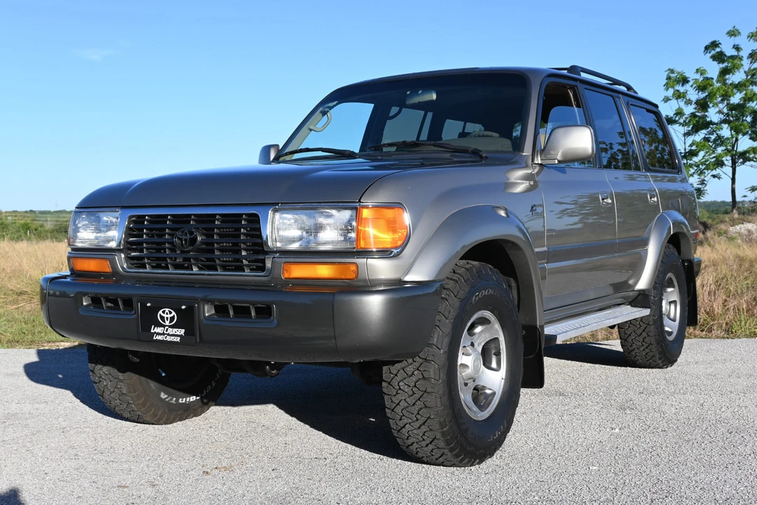 1997 Toyota J80 Land Cruiser - Image 10 of 31
