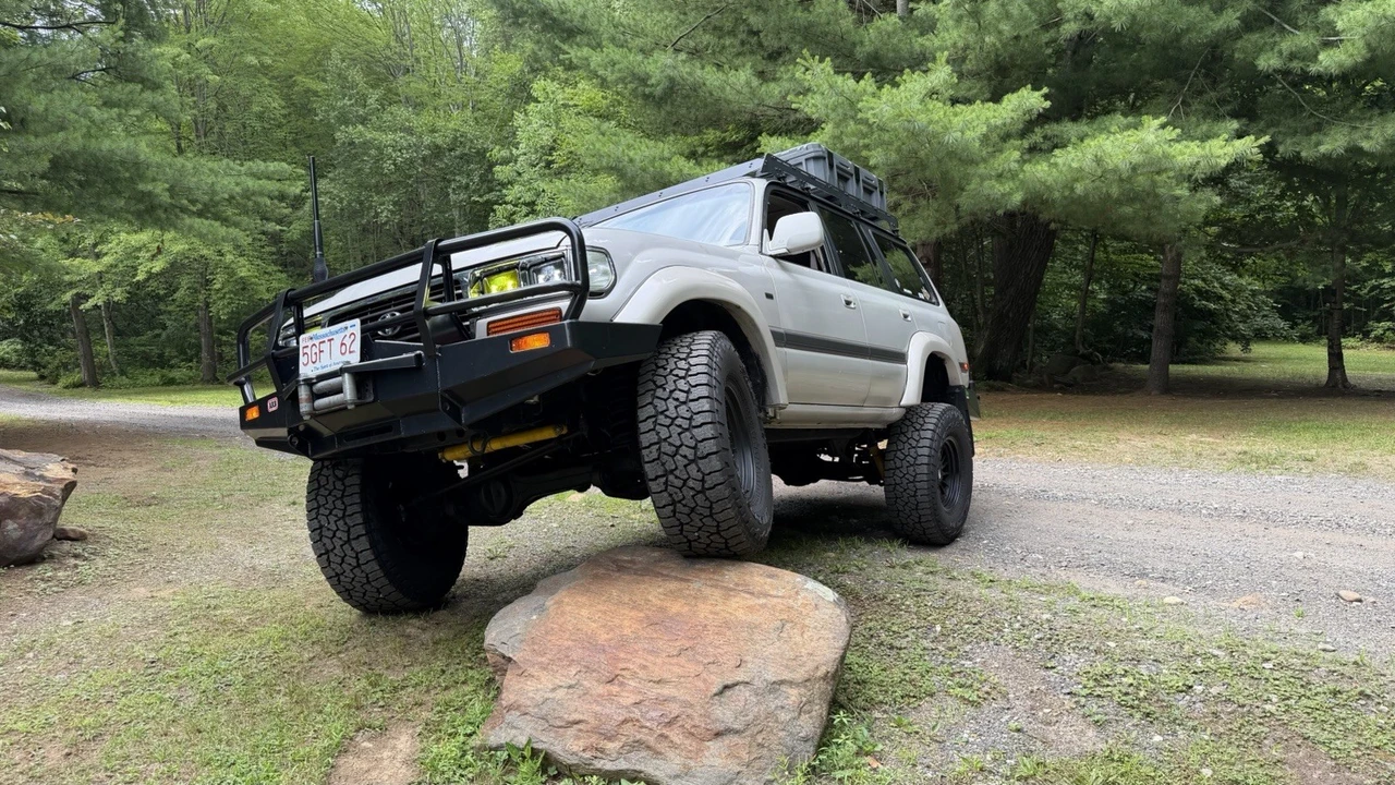 1997 Toyota J70 Land Cruiser - Image 2 of 24