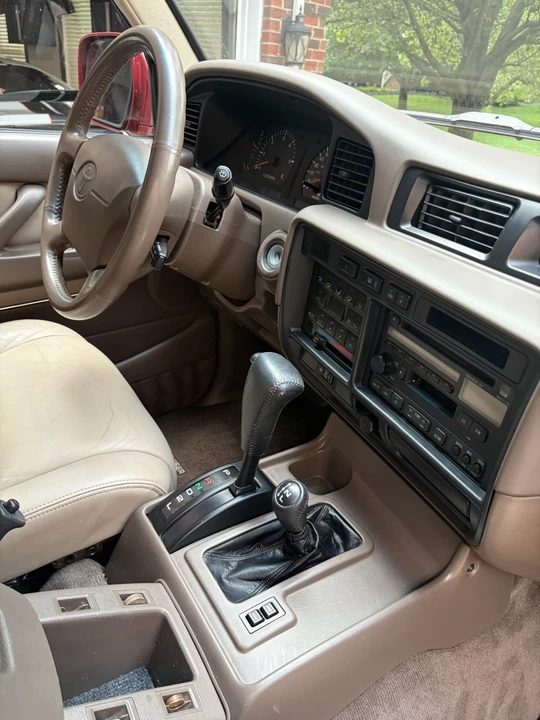 1997 Toyota J70 Land Cruiser - Image 13 of 31