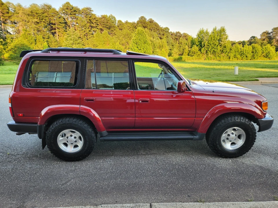 1997 Toyota J70 Land Cruiser - Image 10 of 31