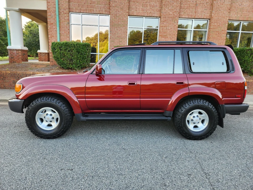 1997 Toyota J70 Land Cruiser - Image 2 of 31