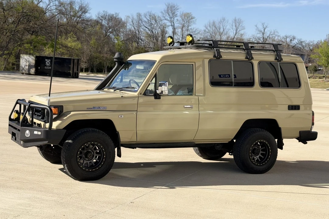 1997 Toyota J70 Land Cruiser - Image 3 of 7