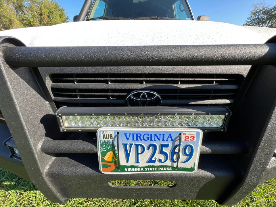 1997 Toyota J80 Land Cruiser - Image 24 of 31